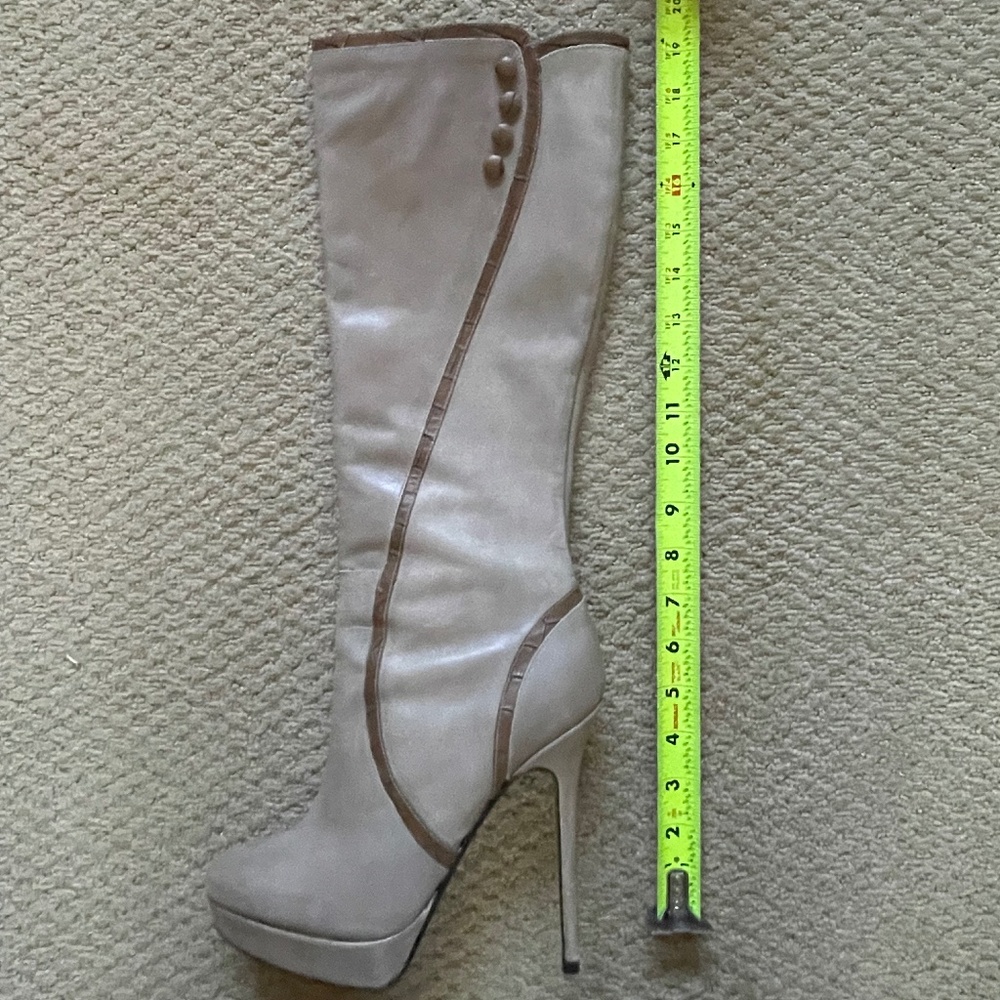 Sexy Lisa Pliner Taupe Knee High Leather Boots (8) - Picture 8 of 8